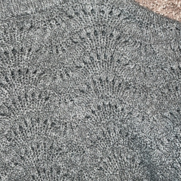 Light grey sweater. Super cozy - Picture 3 of 3